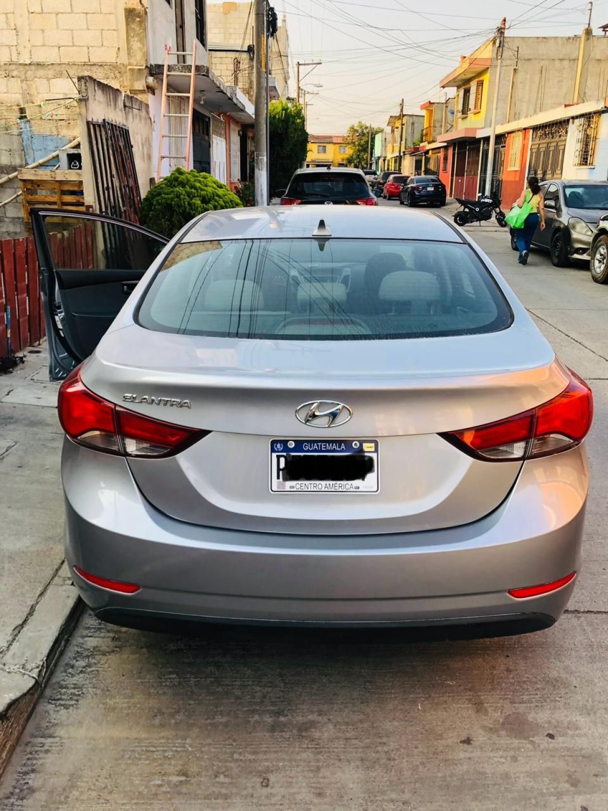 HYUNDAI ELANTRA - 2015                                        