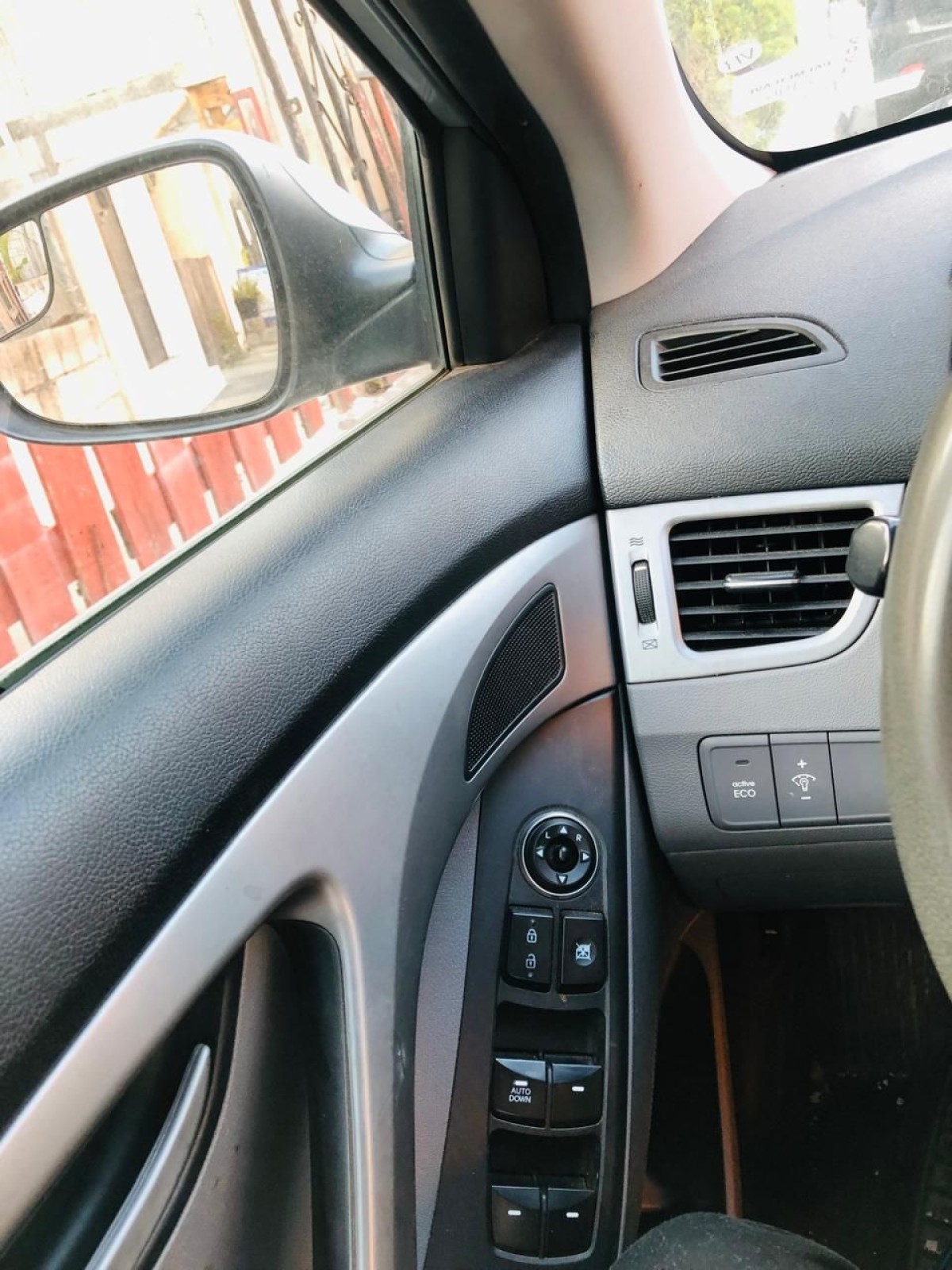 HYUNDAI ELANTRA - 2015                                        