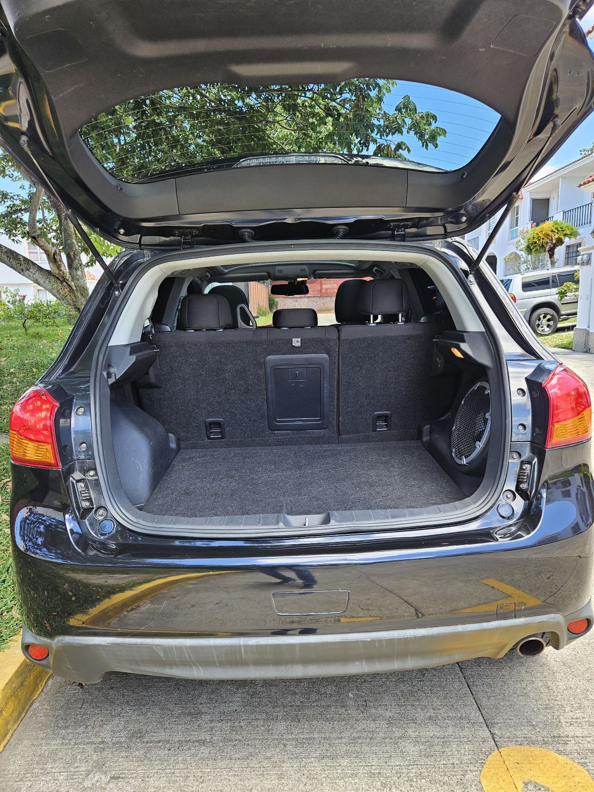 MITSUBISHI OUTLANDER SPORT - 2013                                        