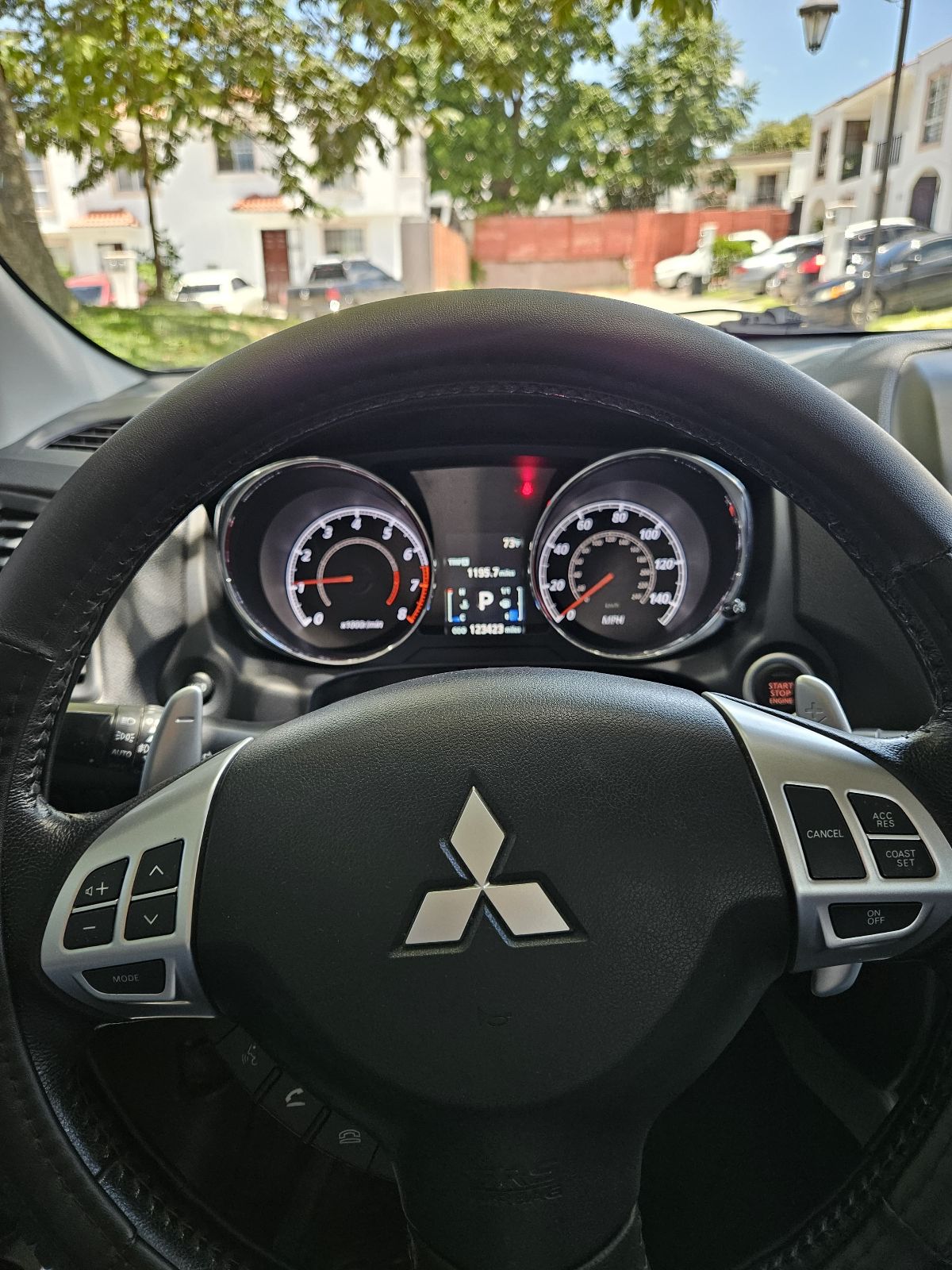 MITSUBISHI OUTLANDER SPORT - 2013                                        