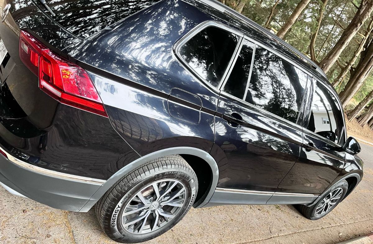 VOLKSWAGEN TIGUAN - 2020                                        