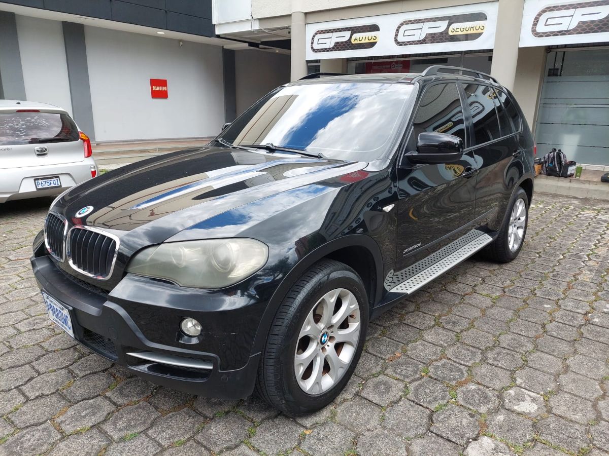 BMW X5 - 2010                                        