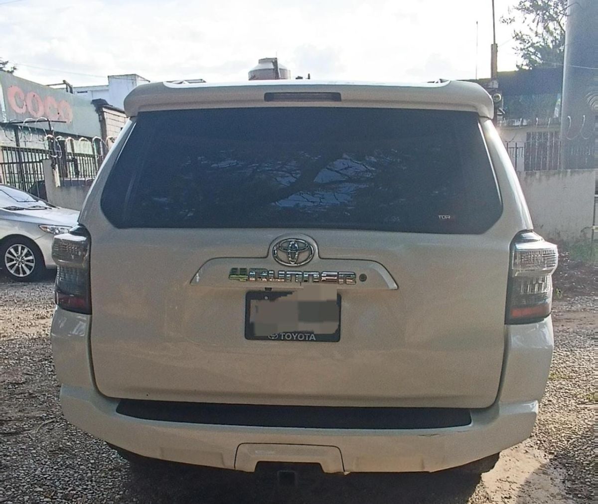 TOYOTA 4 RUNNER - 2018                                        