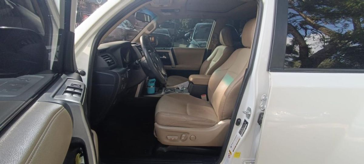 TOYOTA 4 RUNNER - 2018                                        