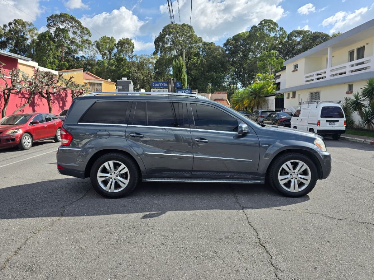 MERCEDES-BENZ GL350 D - 2011                                        