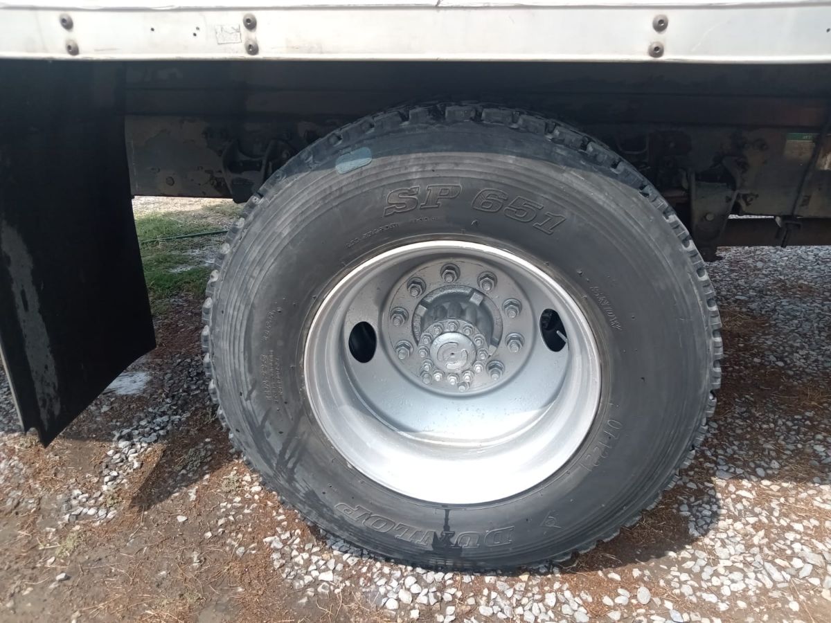 FREIGHTLINER FL70 - 1999                                        