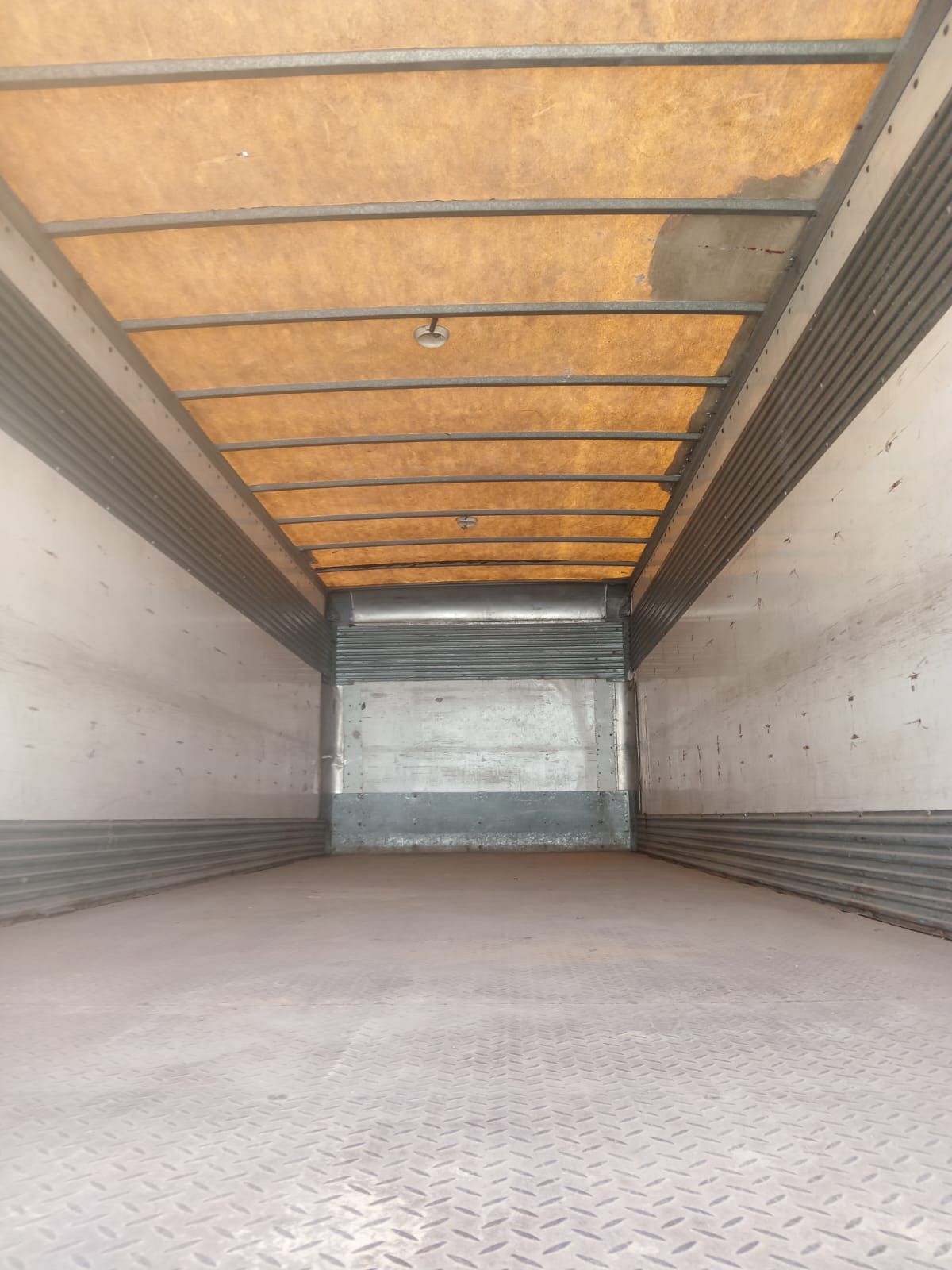 FREIGHTLINER FL70 - 1999                                        