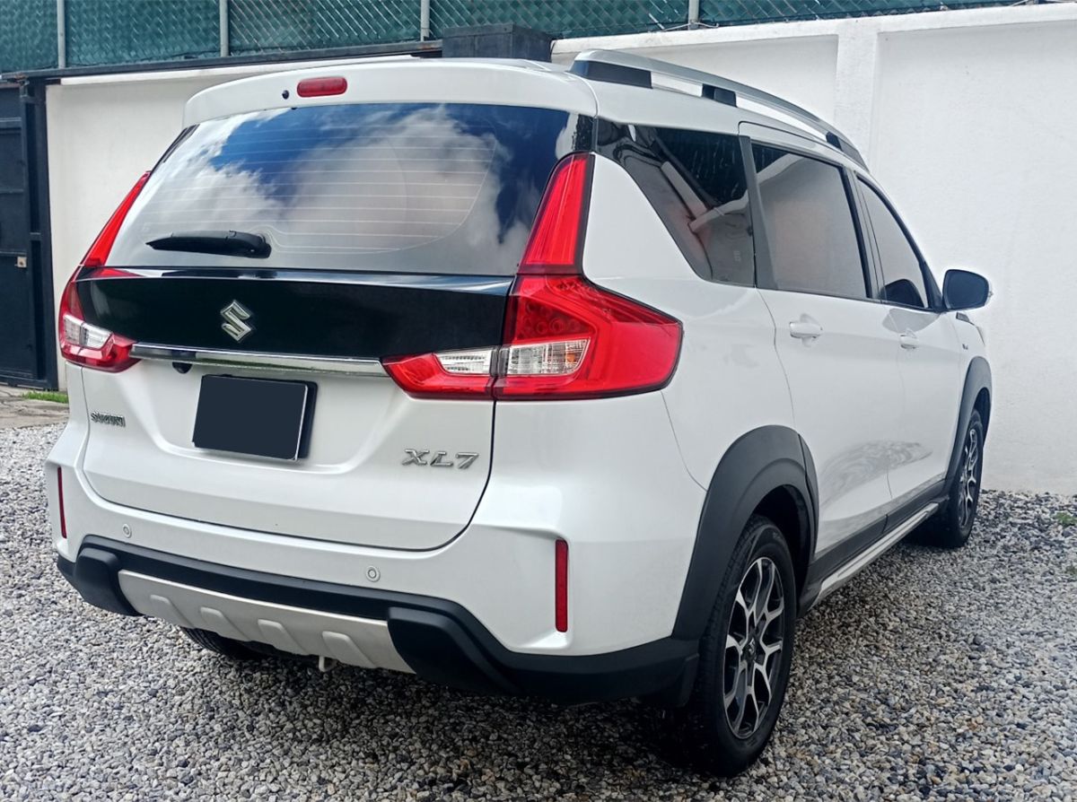 SUZUKI XL7 - 2021                                        