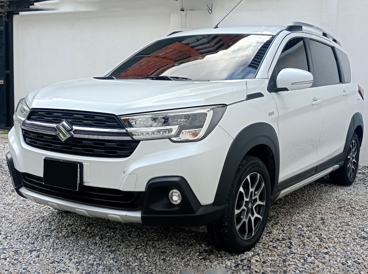 SUZUKI XL7 - 2021                                        