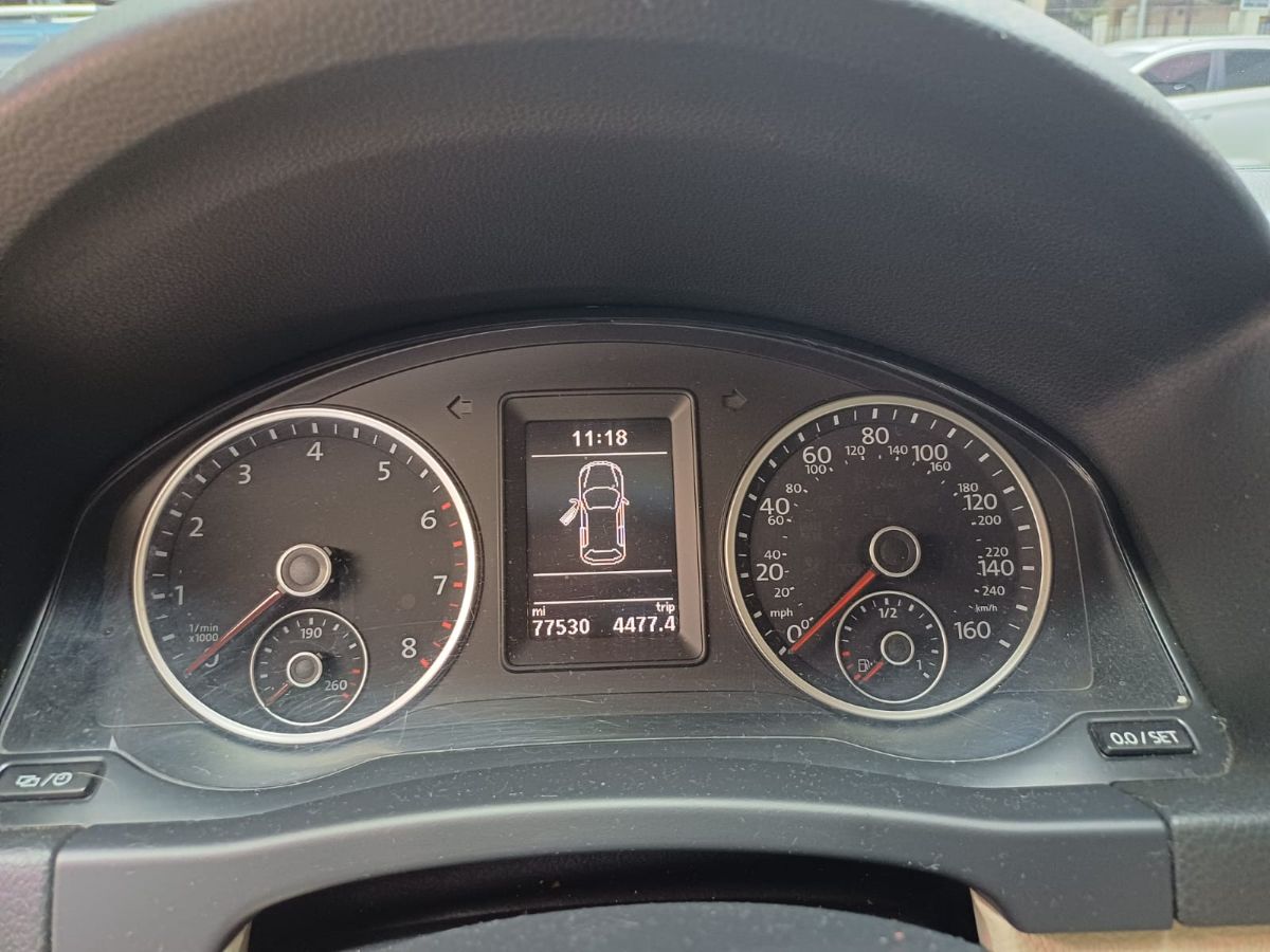 VOLKSWAGEN TIGUAN - 2014                                        