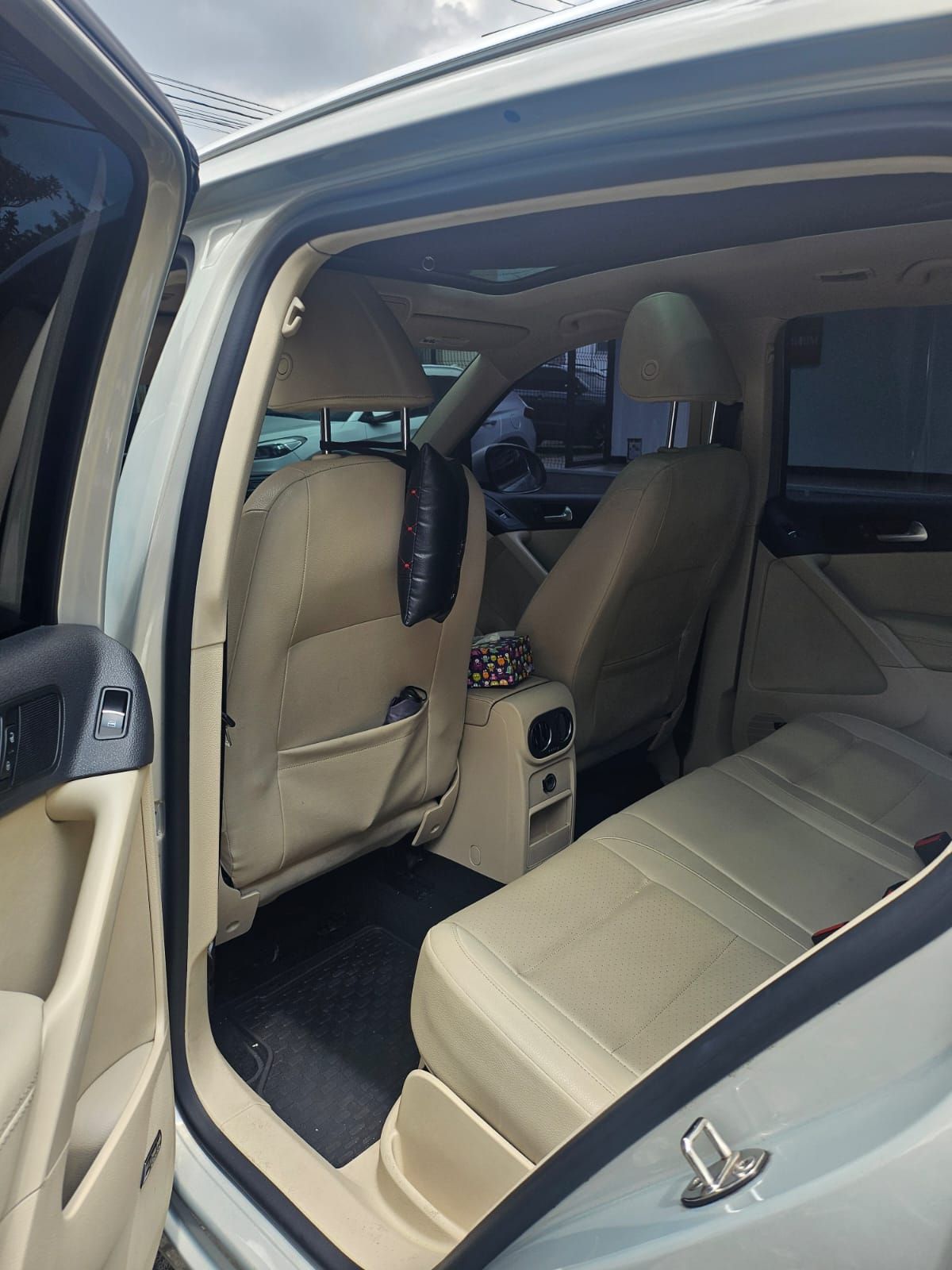 VOLKSWAGEN TIGUAN - 2014                                        