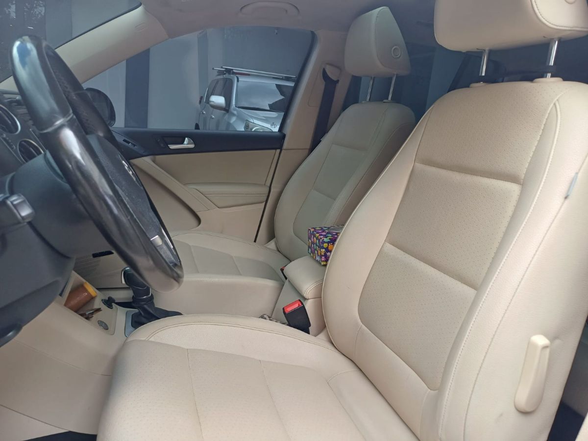 VOLKSWAGEN TIGUAN - 2014                                        