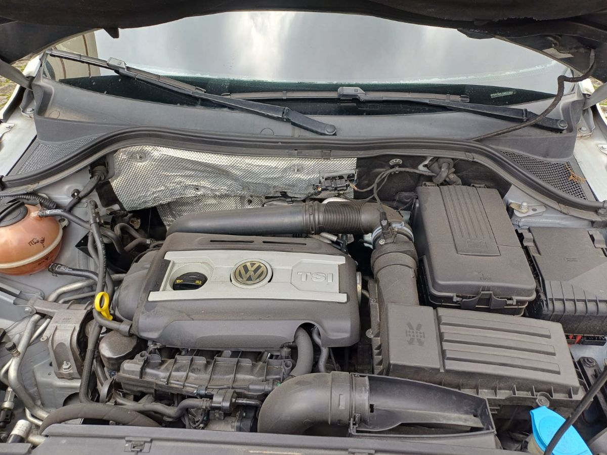 VOLKSWAGEN TIGUAN - 2014                                        