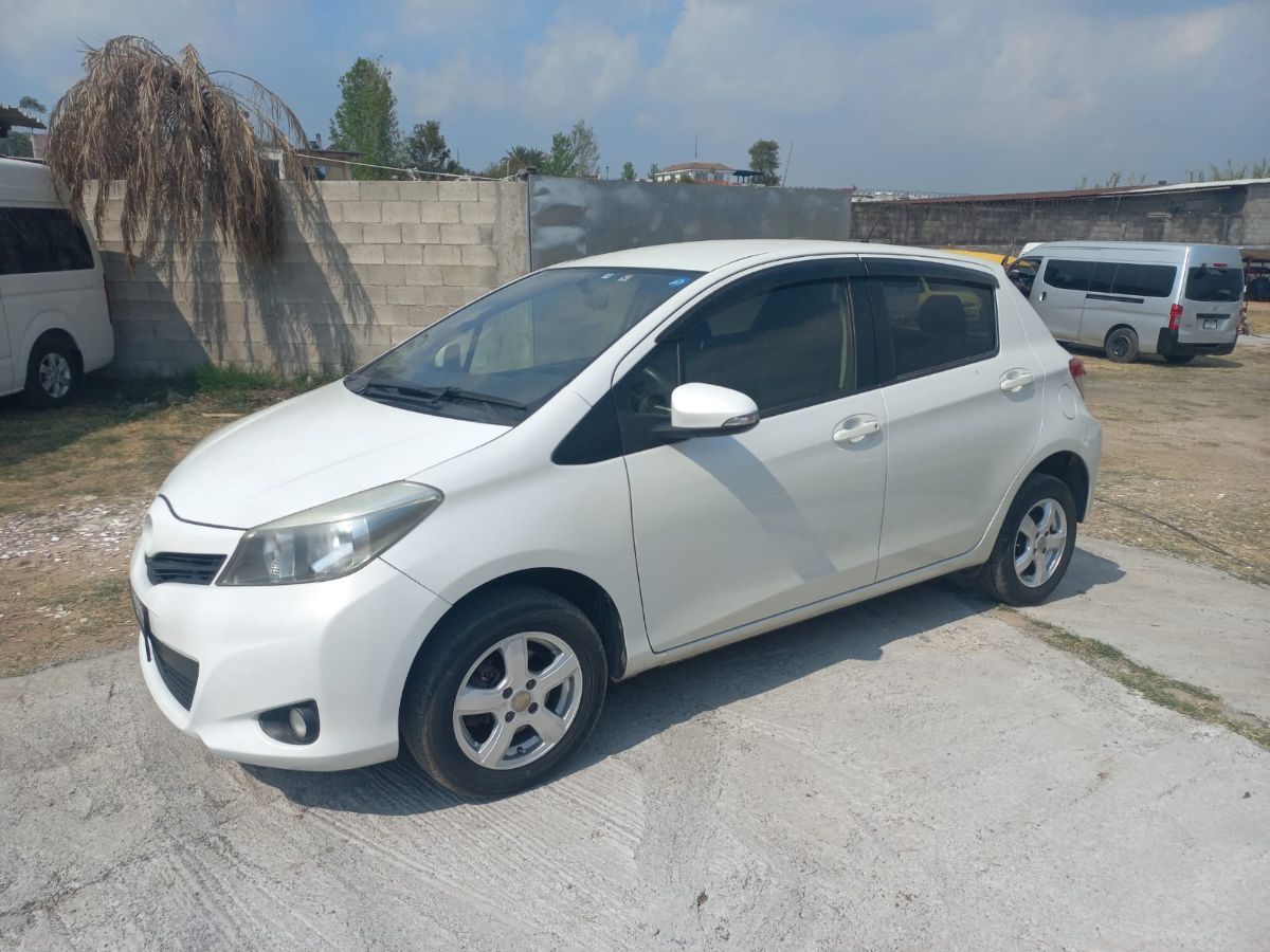 TOYOTA VITZ - 2014                                        