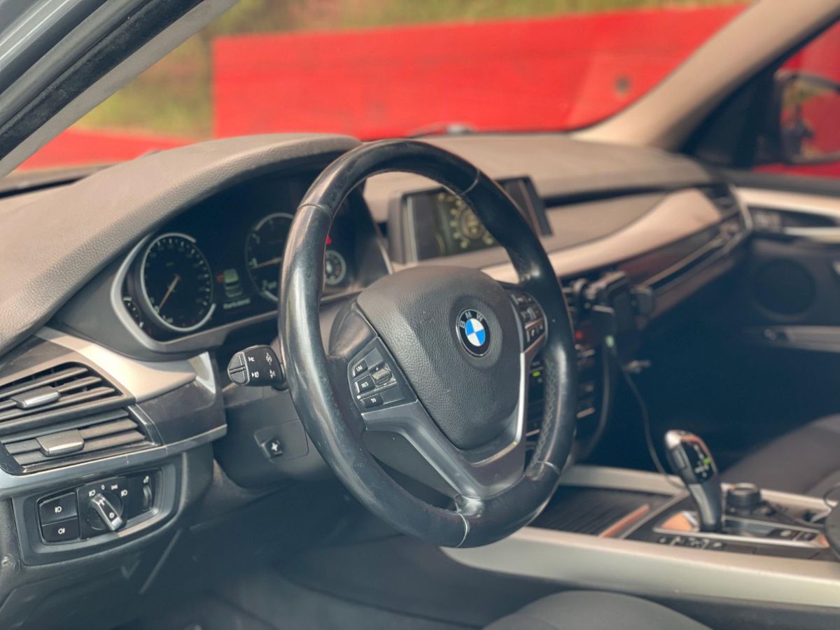 BMW X5 - 2016                                        
