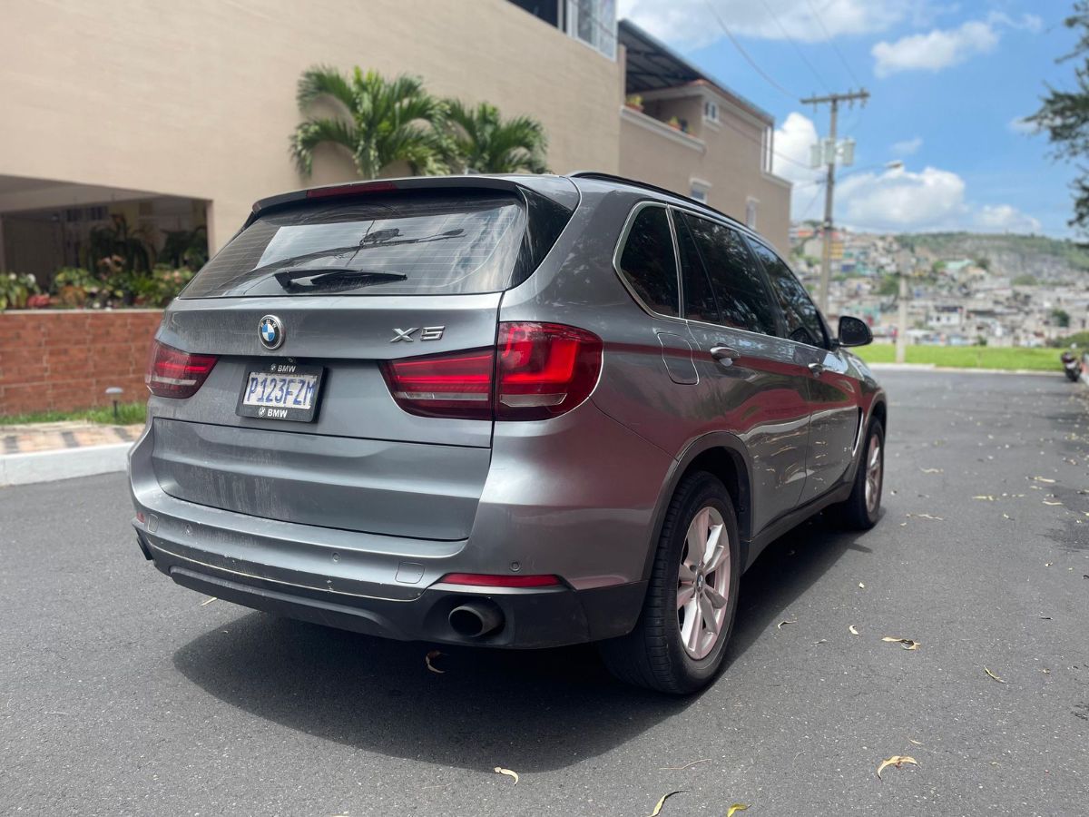 BMW X5 - 2016                                        