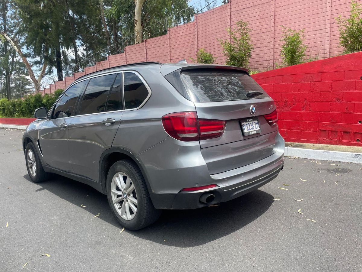 BMW X5 - 2016                                        