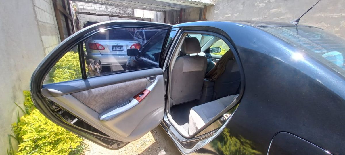 TOYOTA COROLLA - 2006                                        