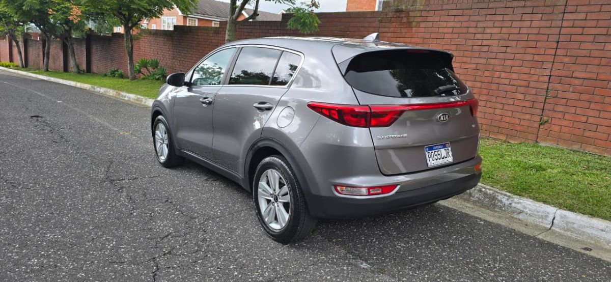 KIA SPORTAGE - 2017                                        