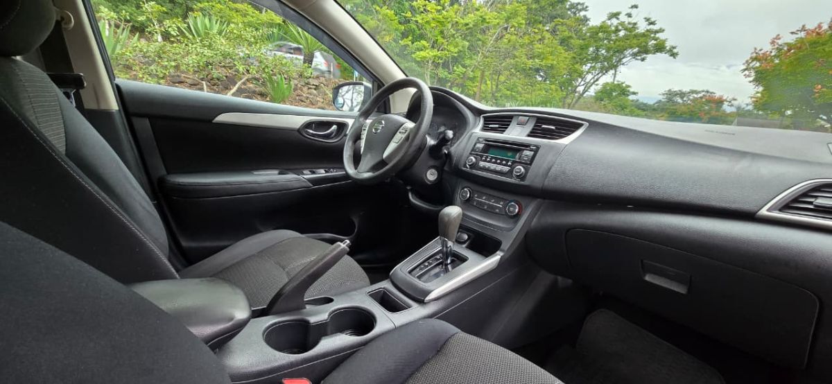 NISSAN SENTRA - 2017                                        