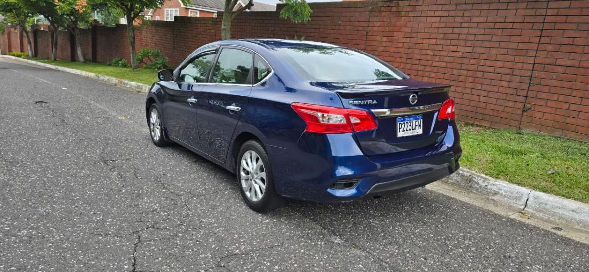 NISSAN SENTRA - 2017                                        