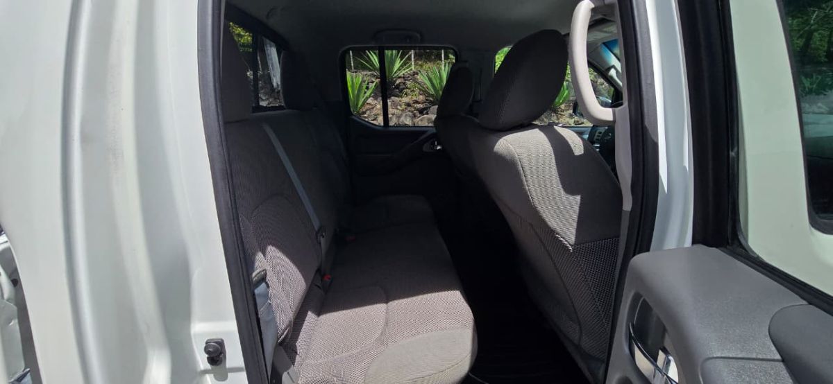 NISSAN FRONTIER - 2015                                        