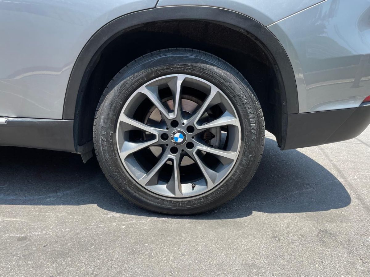 BMW X5 - 2014                                        