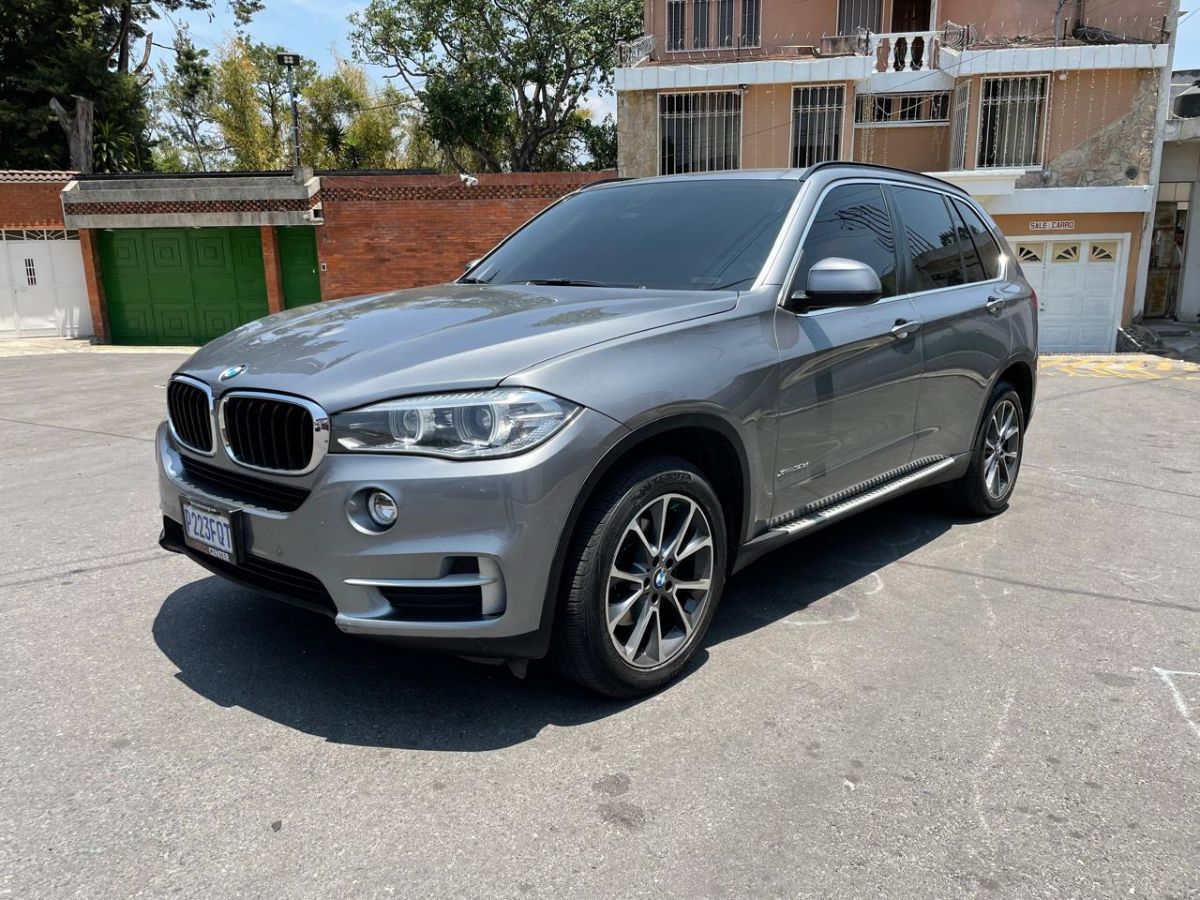 BMW X5 - 2014                                        