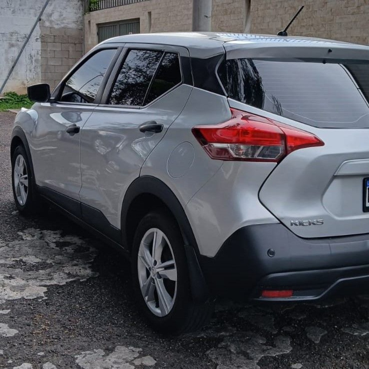 NISSAN  KICKS - 2020                                        