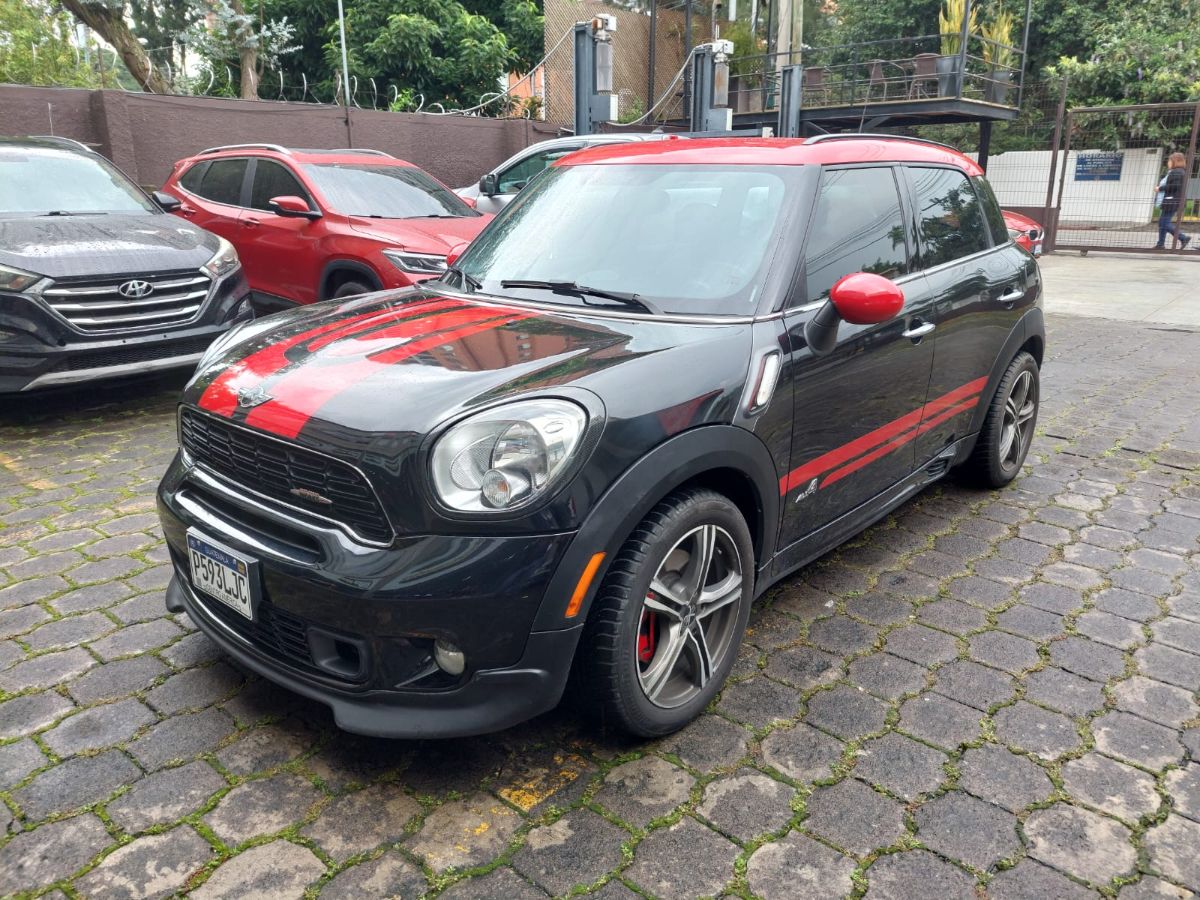 MINI COOPER - 2013                                        