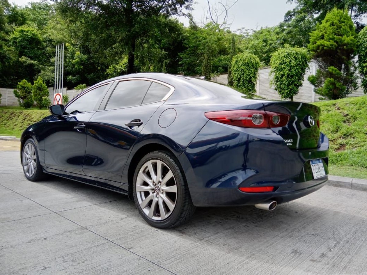 MAZDA 3 - 2019                                        