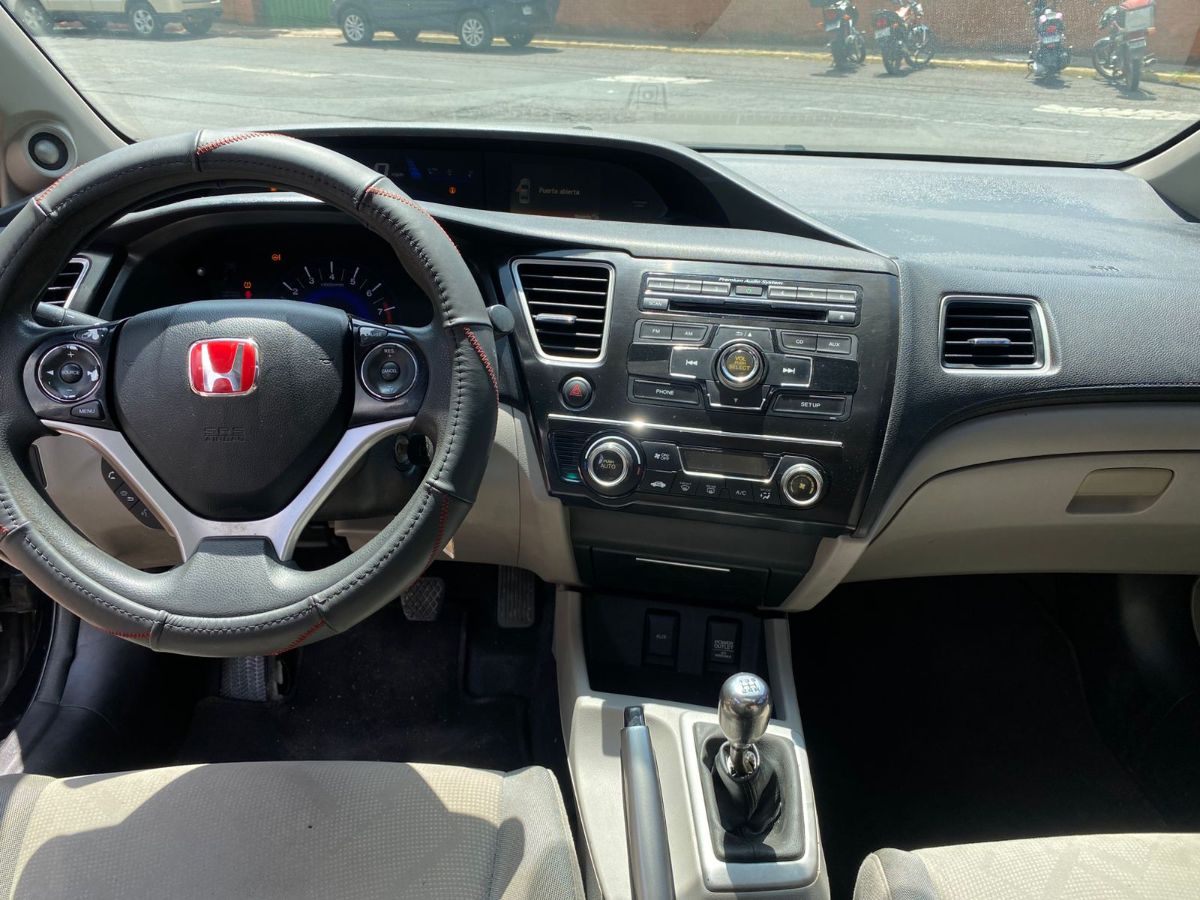 HONDA CIVIC - 2013                                        