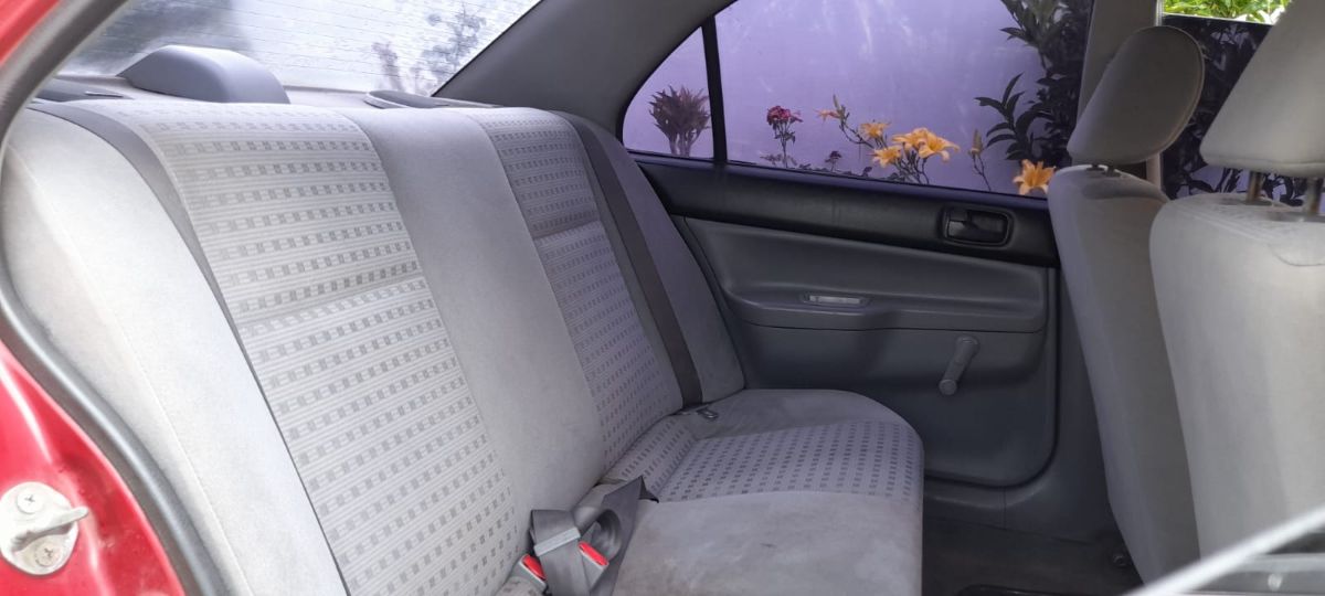 MITSUBISHI LANCER - 2004                                        