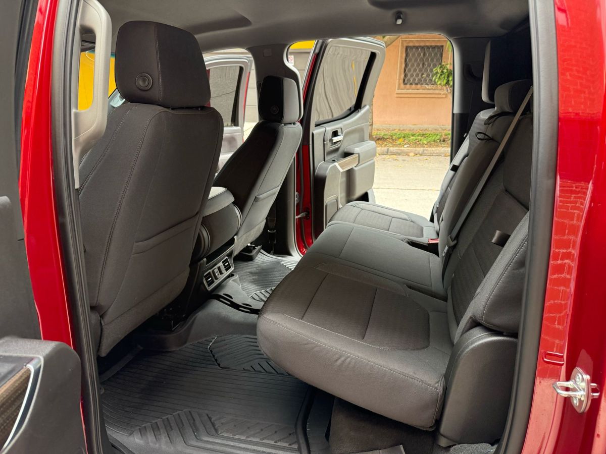 CHEVROLET SILVERADO - 2021                                        