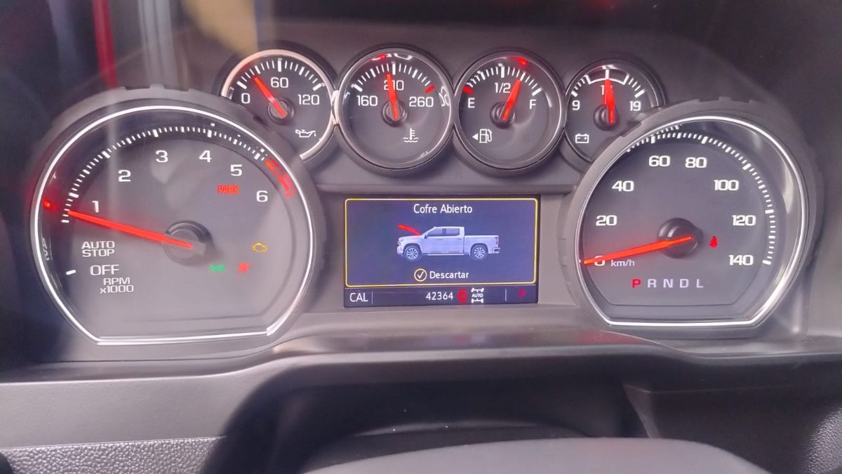 CHEVROLET SILVERADO - 2021                                        