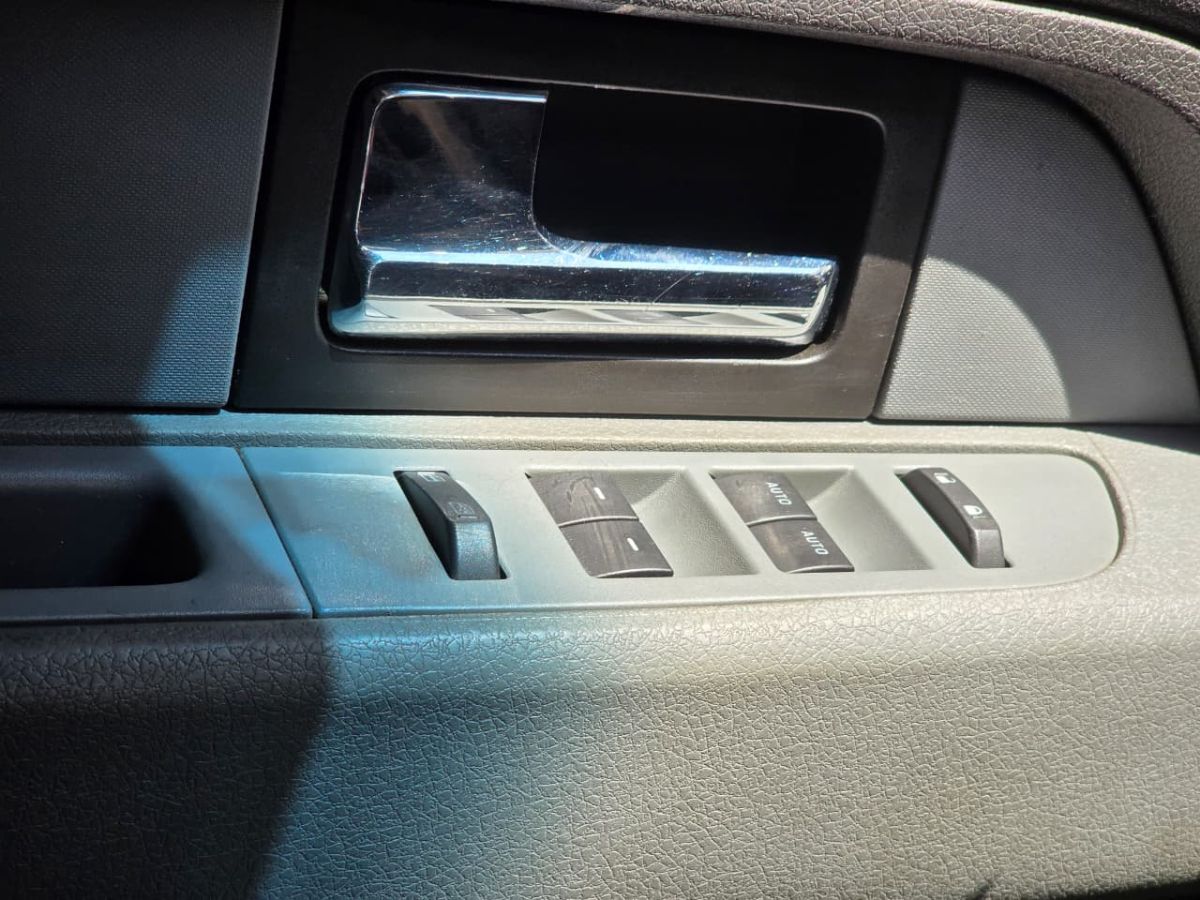 FORD F-150 XLT - 2013                                        