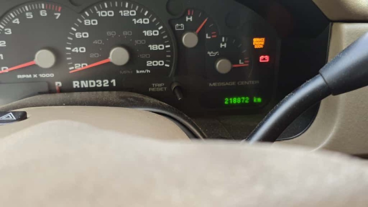 FORD EXPLORER - 2005                                        