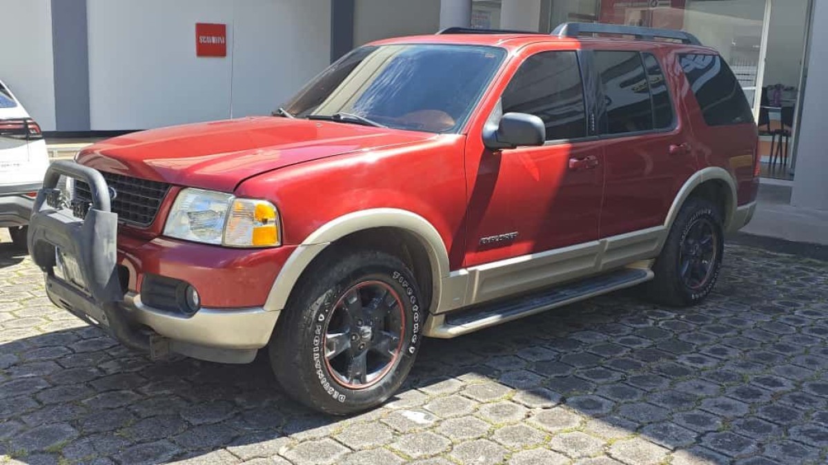 FORD EXPLORER - 2005                                        