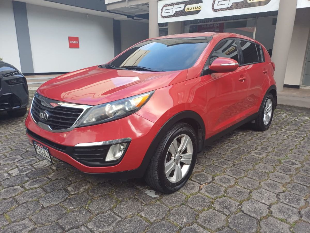 KIA SPORTAGE - 2013                                        