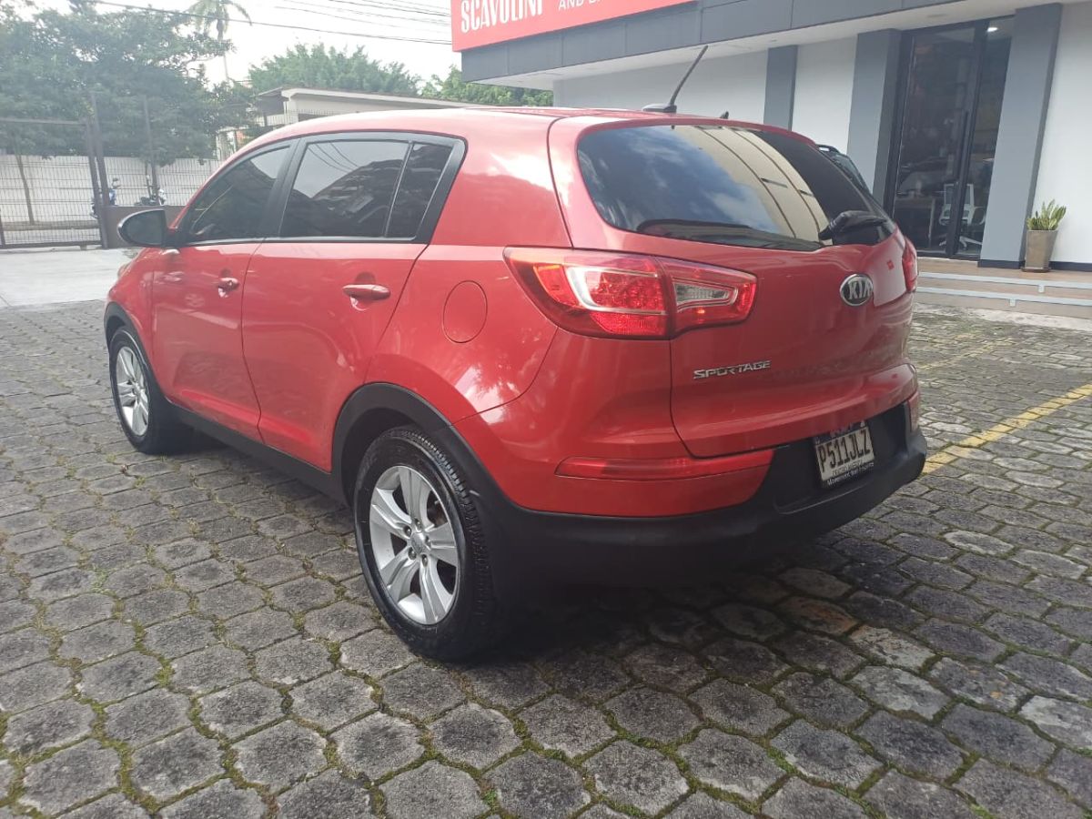 KIA SPORTAGE - 2013                                        