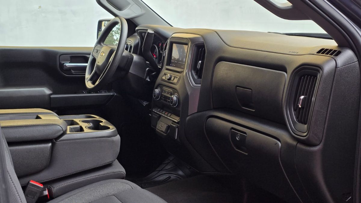 CHEVROLET SILVERADO - 2023                                        