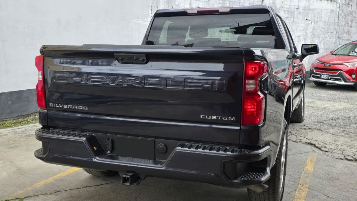 CHEVROLET SILVERADO - 2023                                        