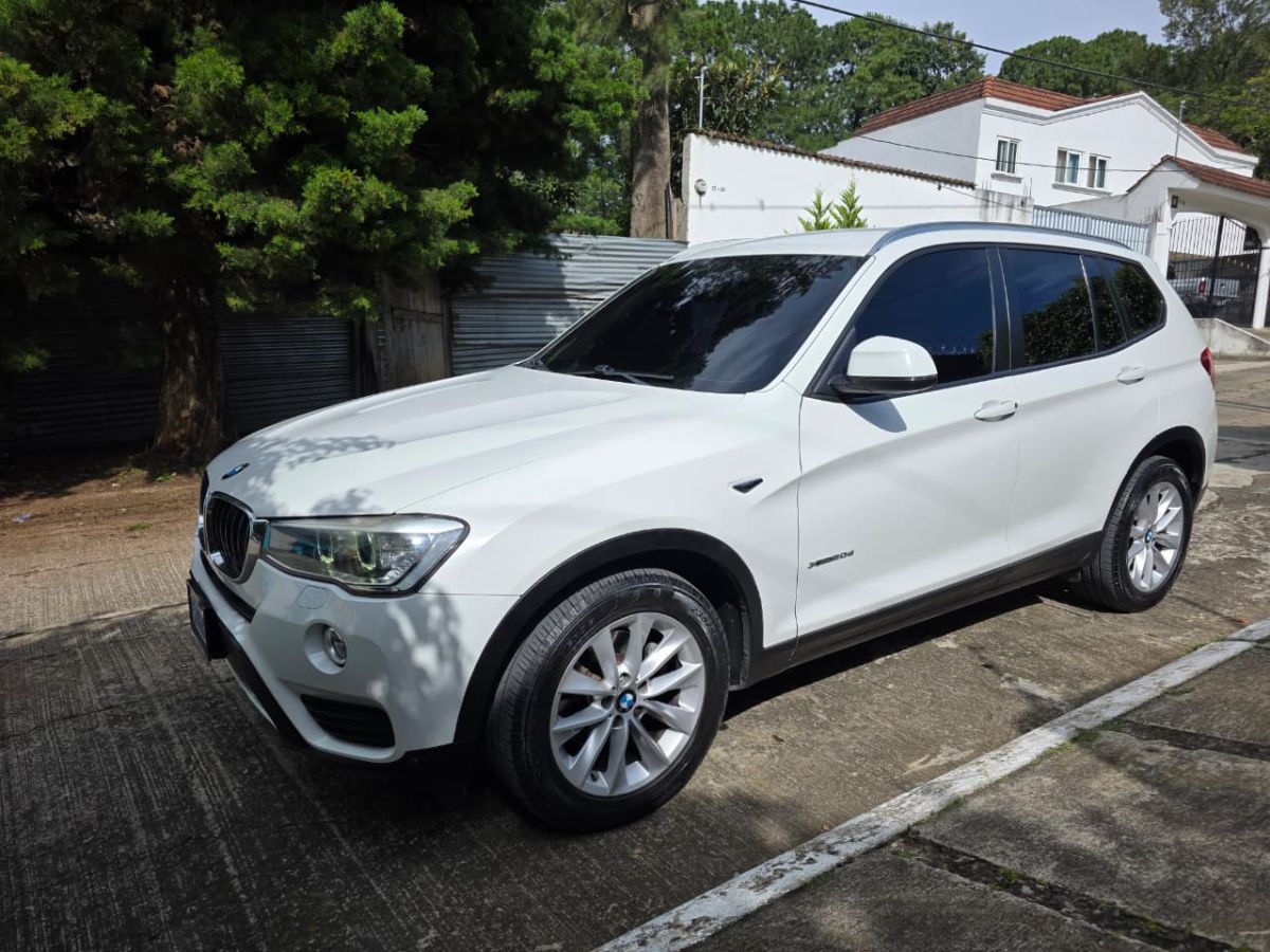 BMW X3 - 2016                                        
