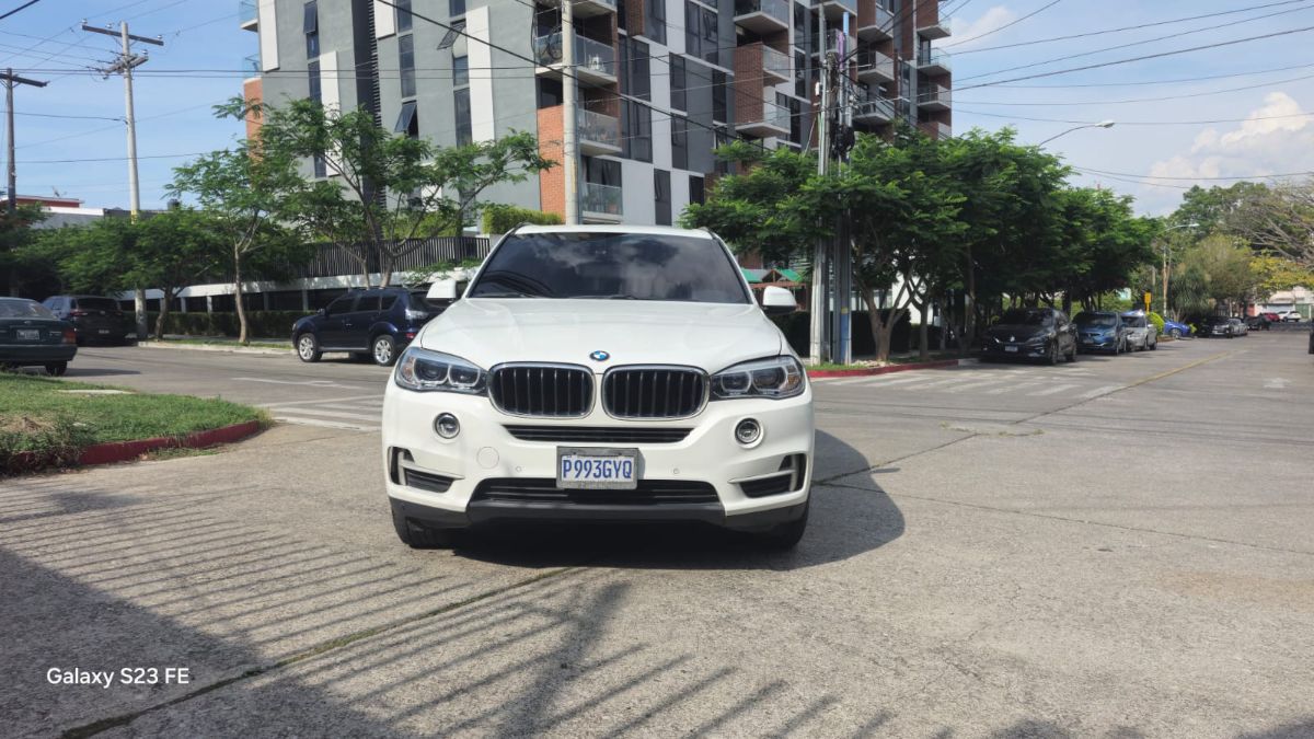 BMW X5 - 2018                                        