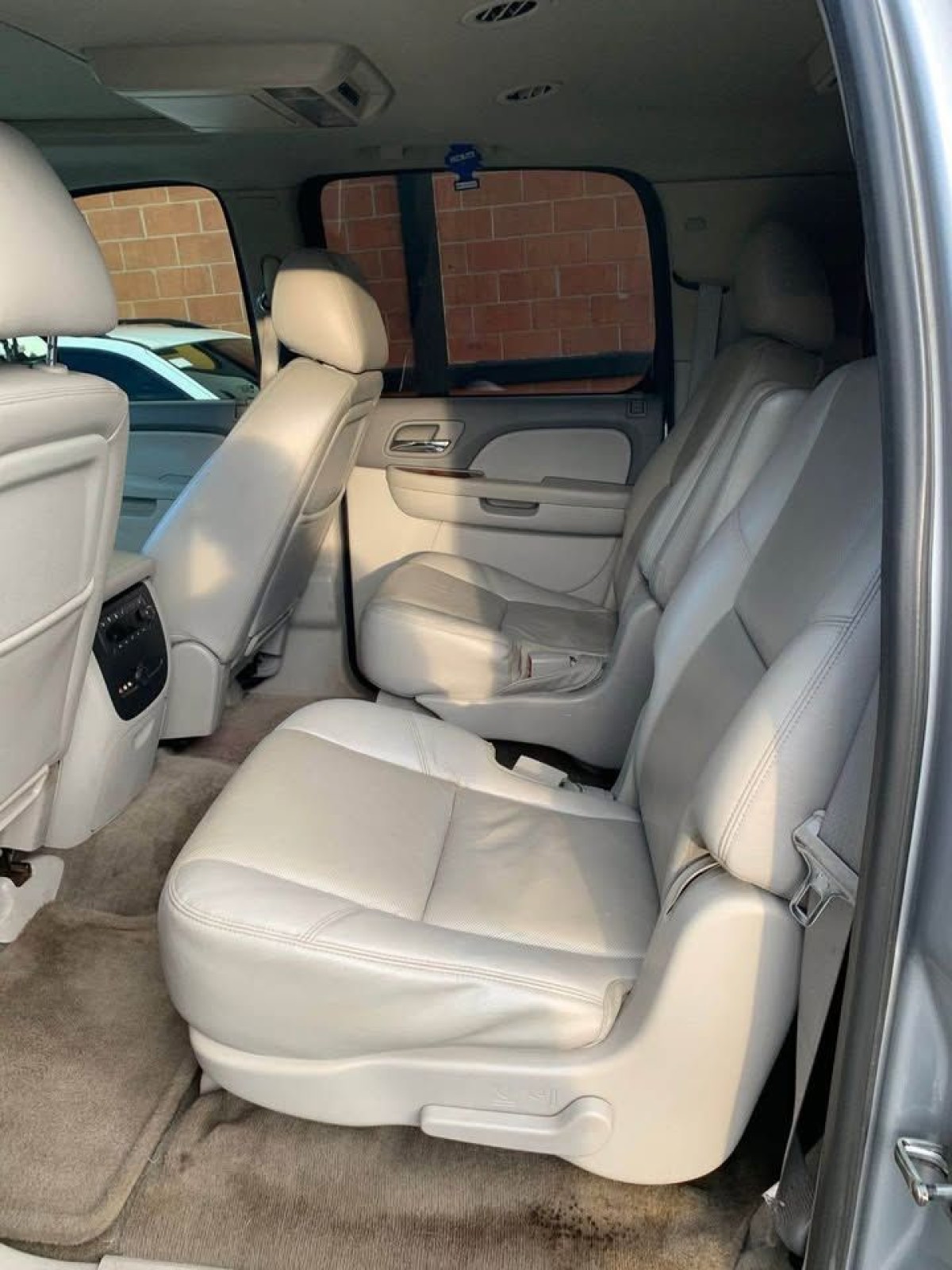 CHEVROLET SUBURBAN - 2013                                        