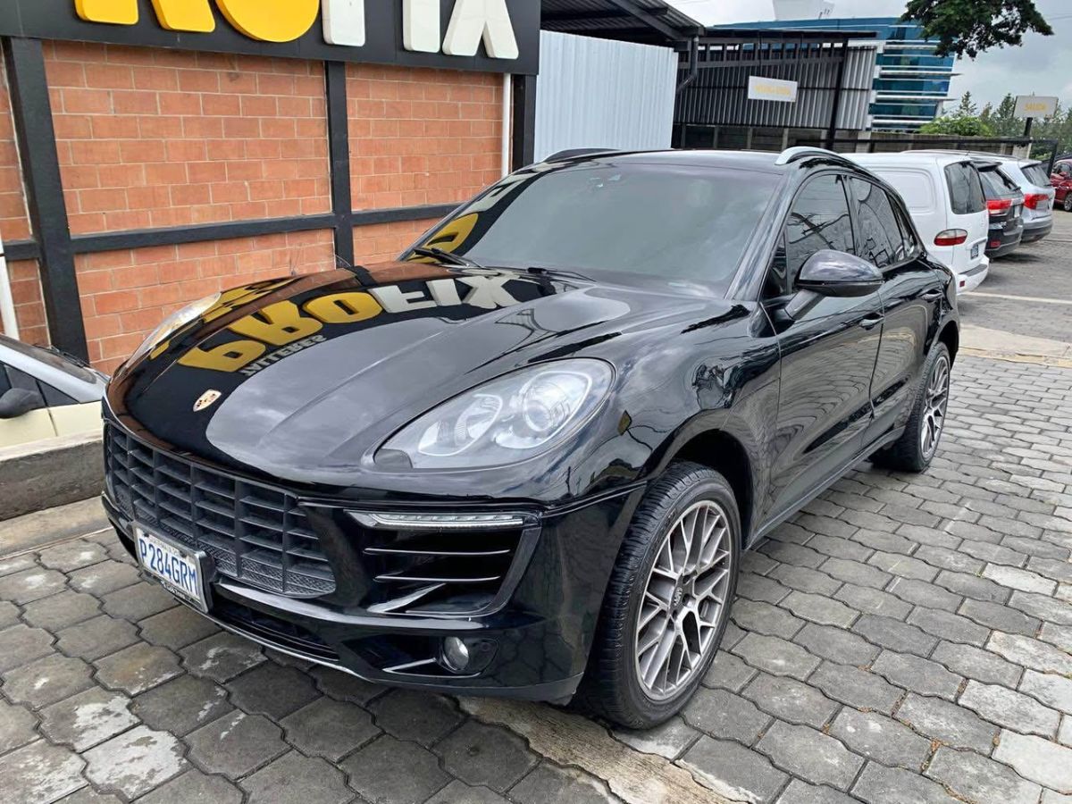 PORSCHE MACAN - 2017                                        