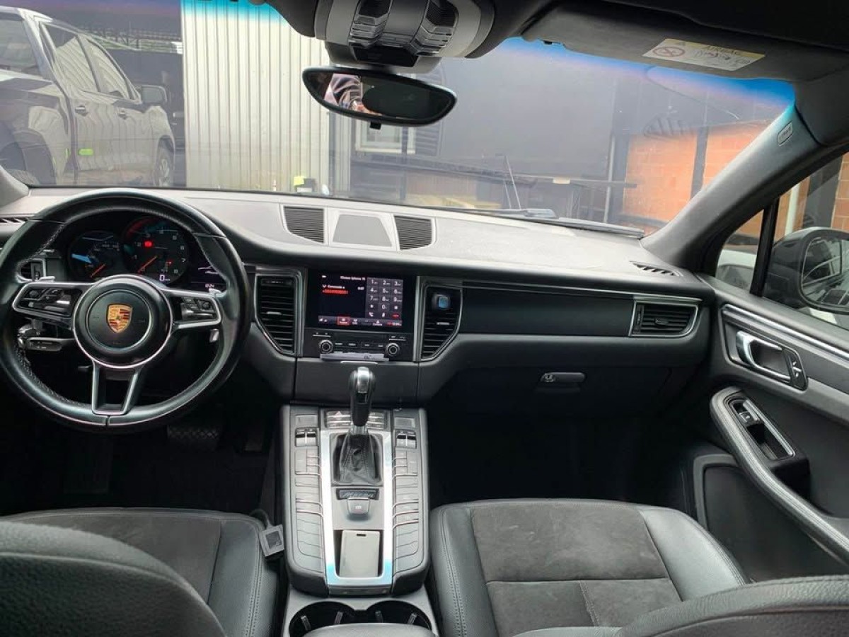 PORSCHE MACAN - 2017                                        