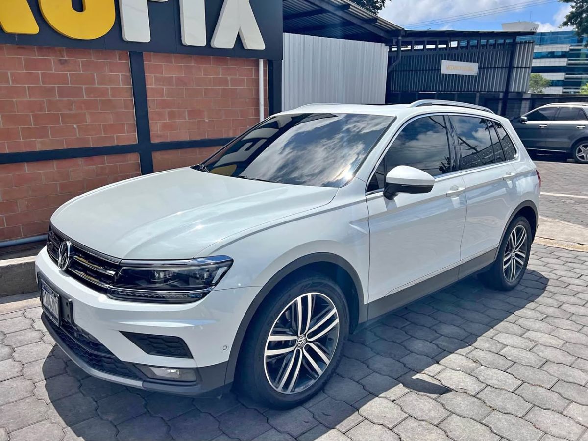 VOLKSWAGEN TIGUAN - 2018                                        