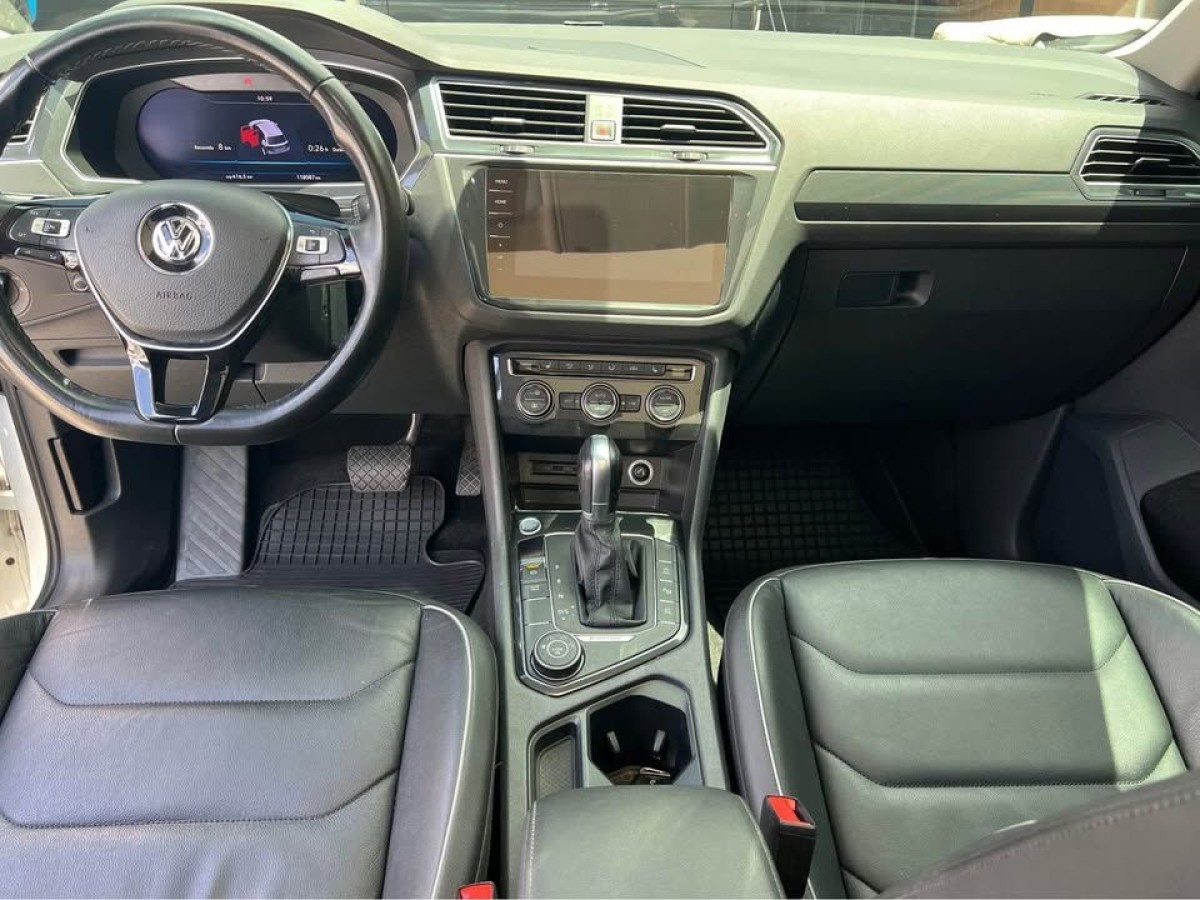 VOLKSWAGEN TIGUAN - 2018                                        