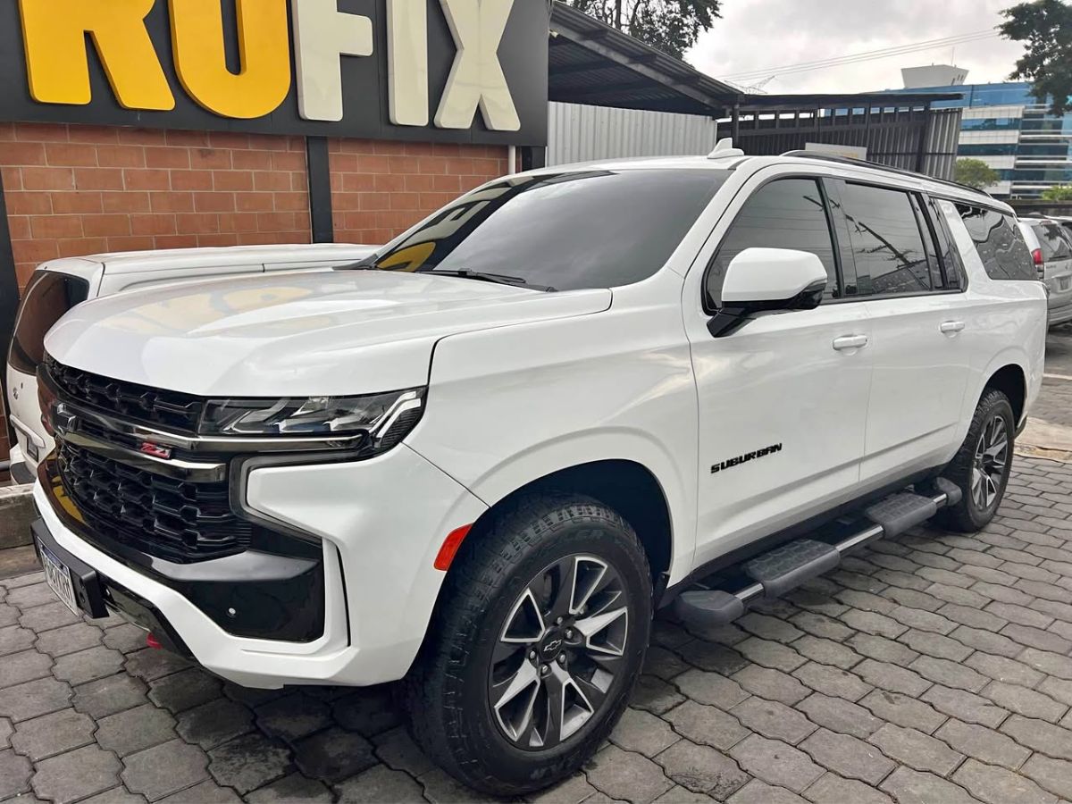 CHEVROLET SUBURBAN - 2022                                        
